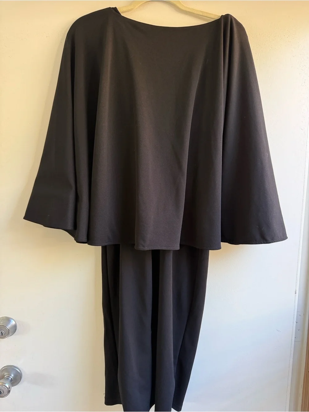 Classic Black V-Neck Sheath Dress with Cape Sleeve - Picture 4 of 9